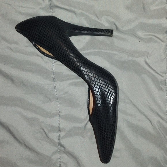 Mossimo black diamond snake pattern point-toe heel 7 - Picture 4 of 6
